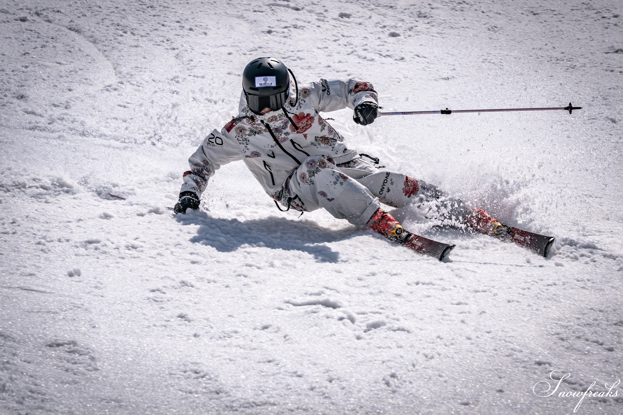 キロロリゾート｜ポカポカ陽気で絶好の春スキー日和♪こんな日は、みんなで思いっきり春雪を満喫しましょう！